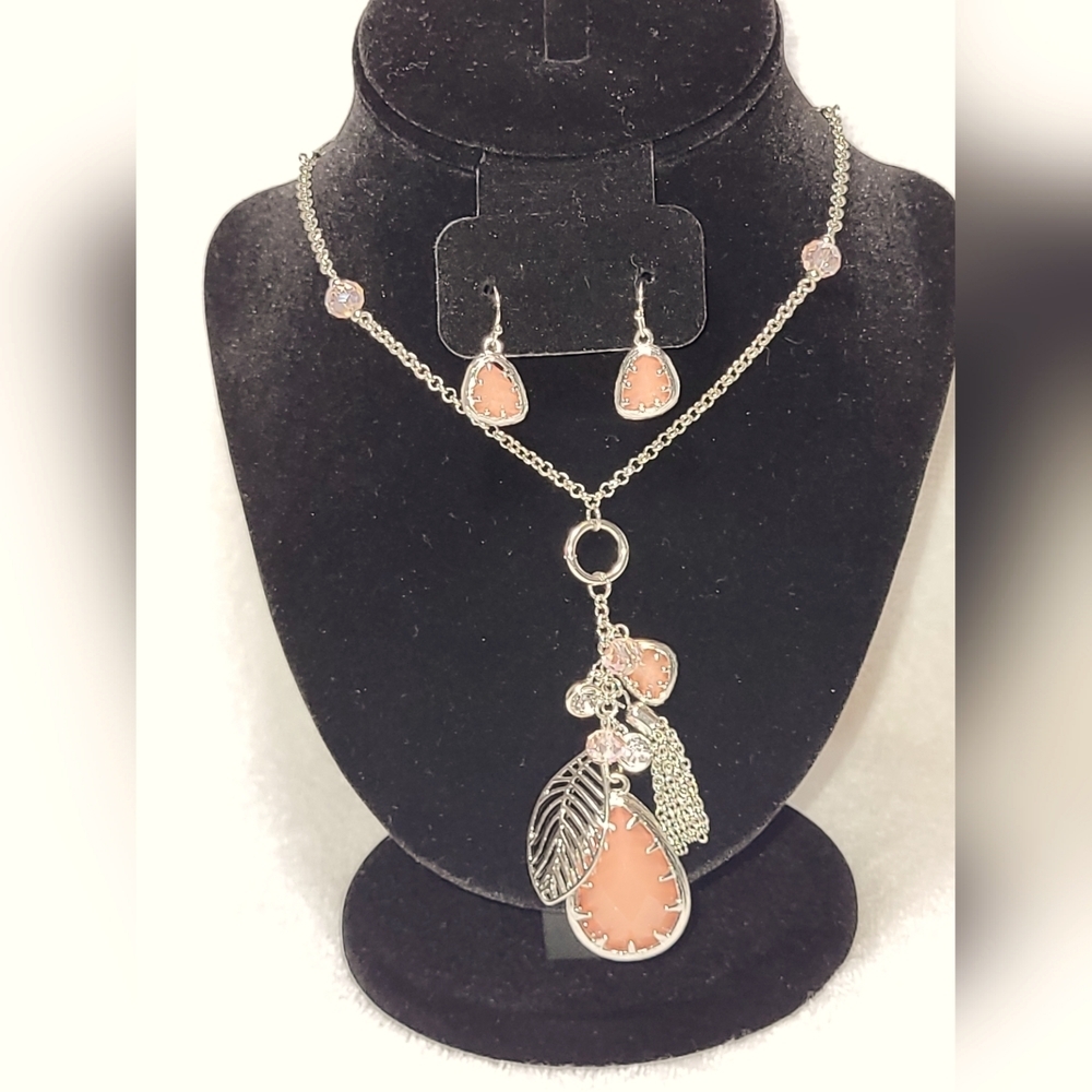 CATO Peach Moonstone Necklace and Drop Earrings Set